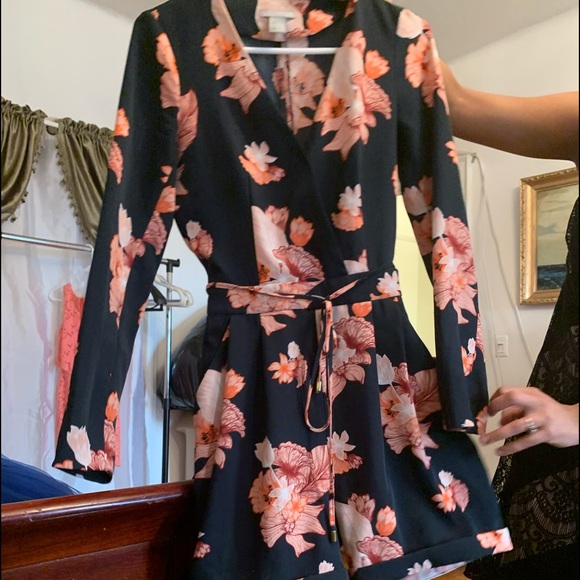 Jumpsuit - Picture 3 of 4